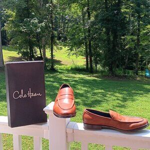 COLE HAAN LEATHER LOAFER